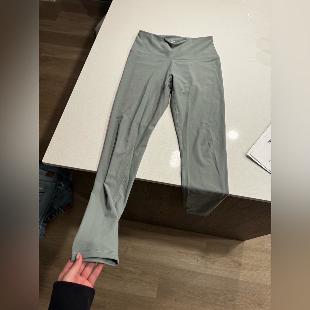 Reebok pastel green leggings